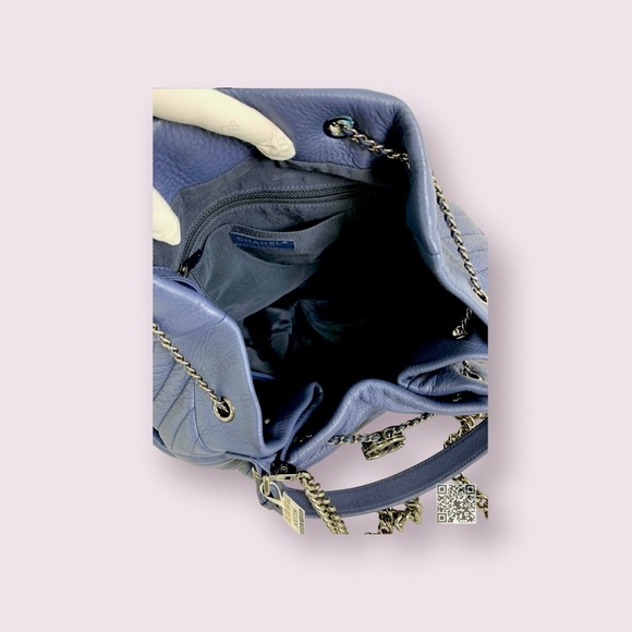 Elegant Blue Chevron Shoulder Bag - Picture 8 of 10